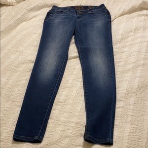 Buckle new jeans size 27x32